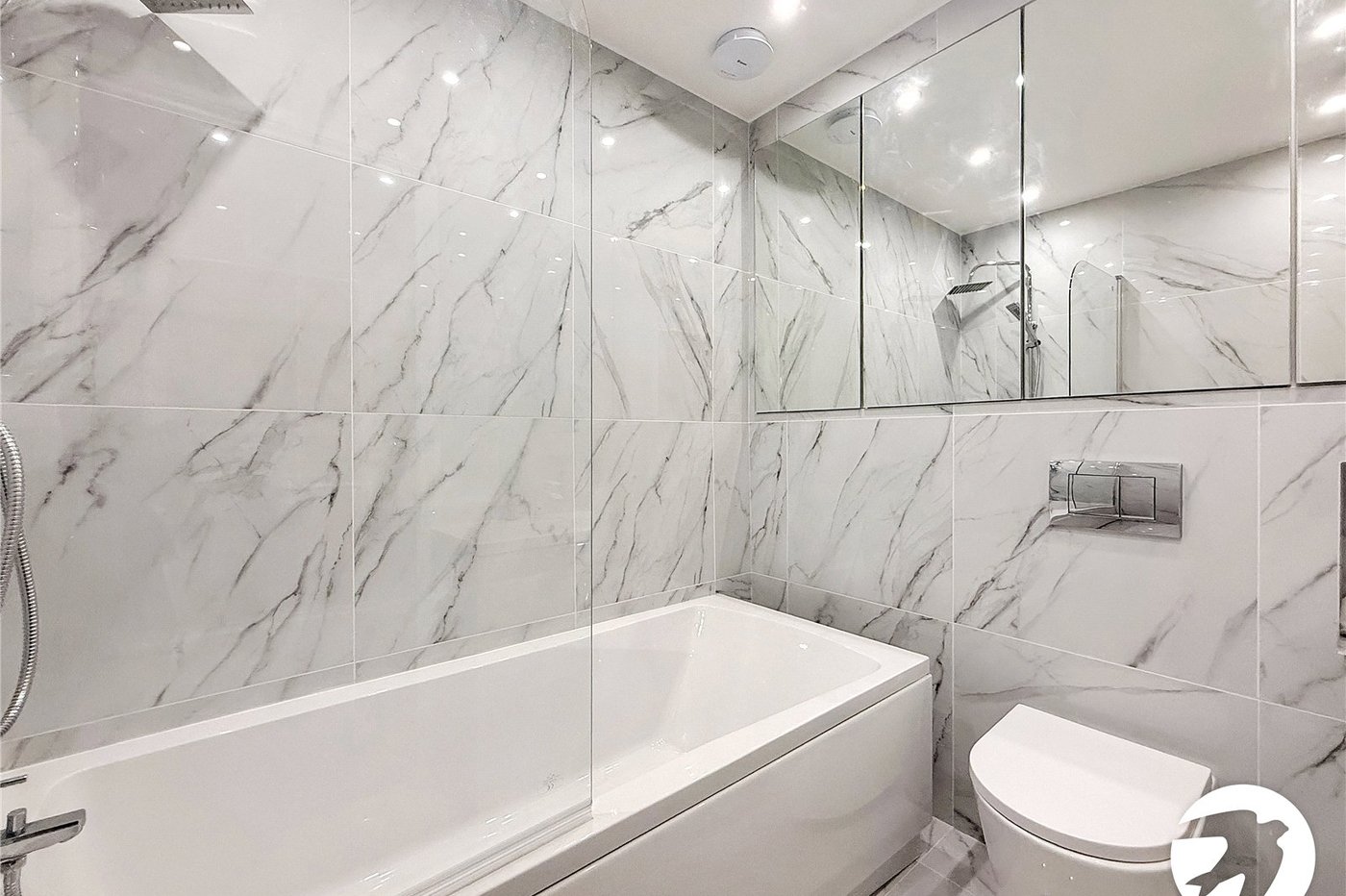2 bedroom property to rent in London | Robinson Jackson