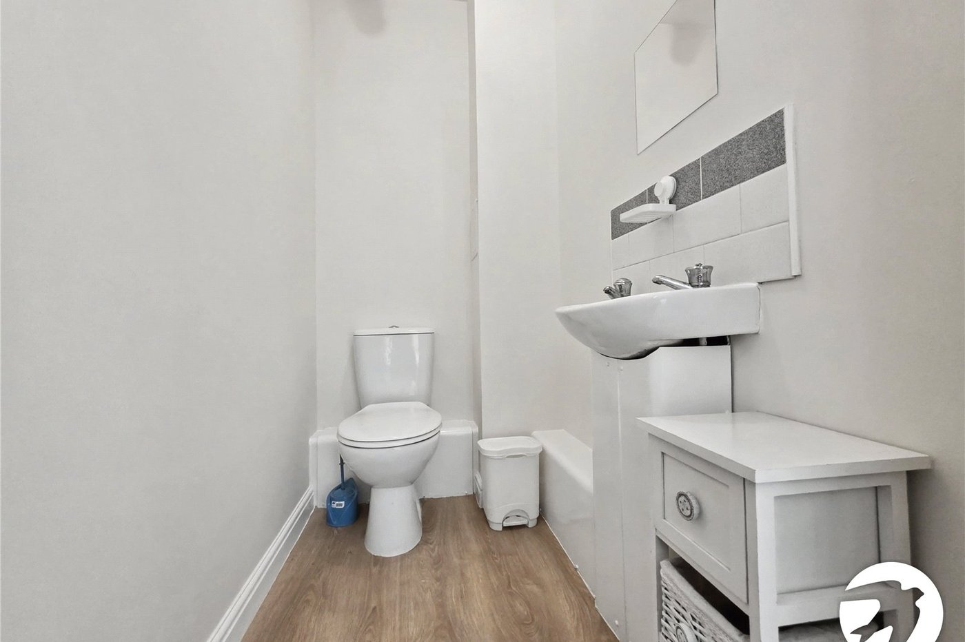 2 bedroom property to rent in London | Robinson Jackson