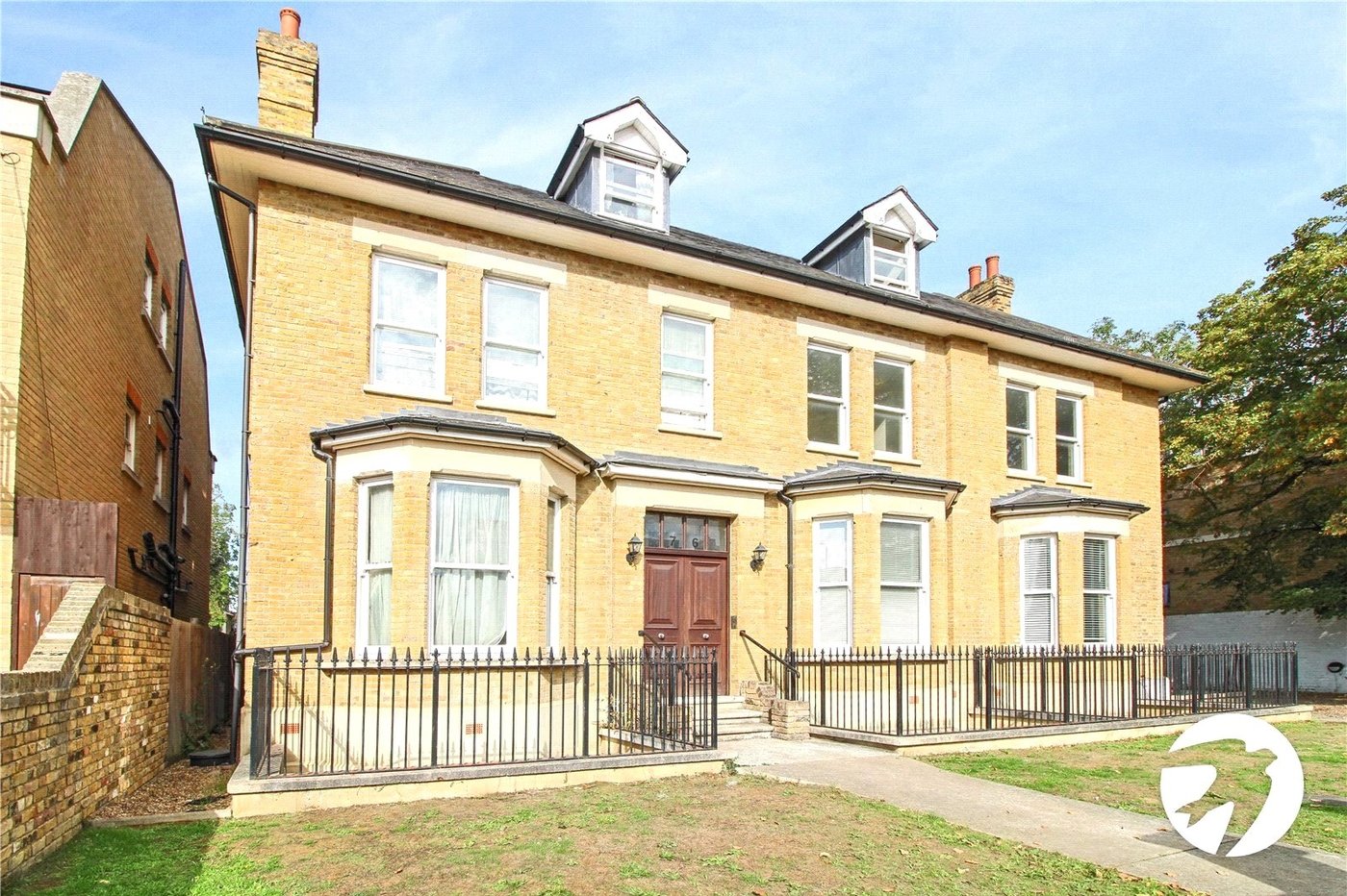 2 bedroom property to rent in Gravesend | Robinson Michael & Jackson
