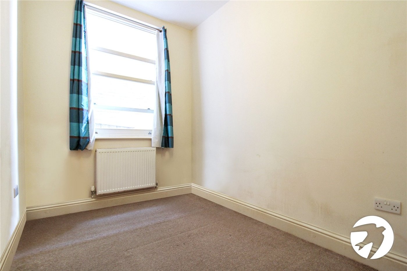 2 bedroom property to rent in Gravesend | Robinson Michael & Jackson