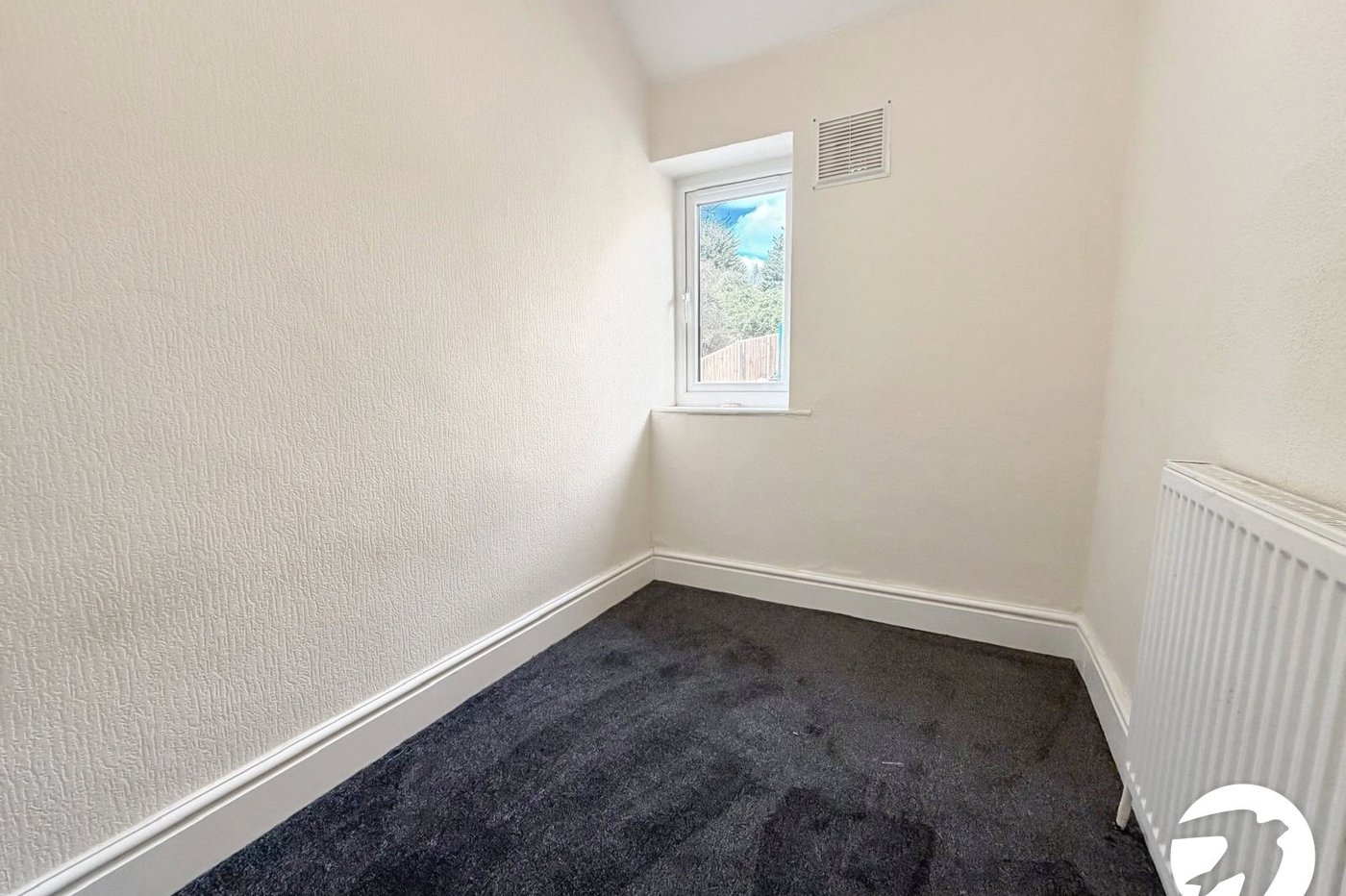 3 bedroom house to rent in Rochester | Robinson Michael & Jackson