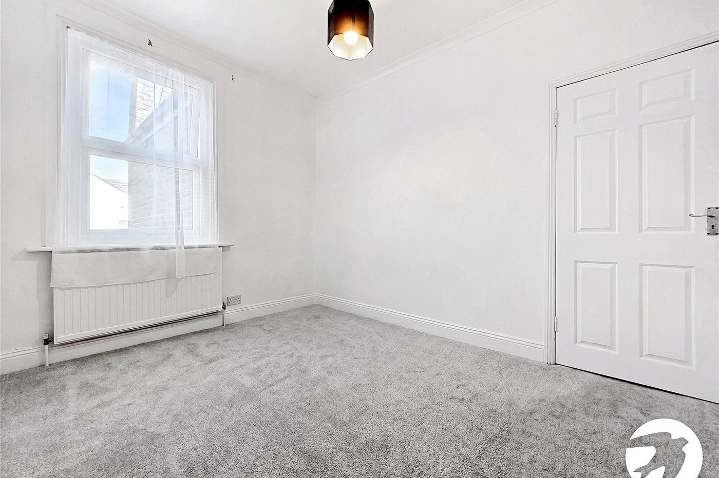 3 bedroom house to rent in London | Robinson Jackson