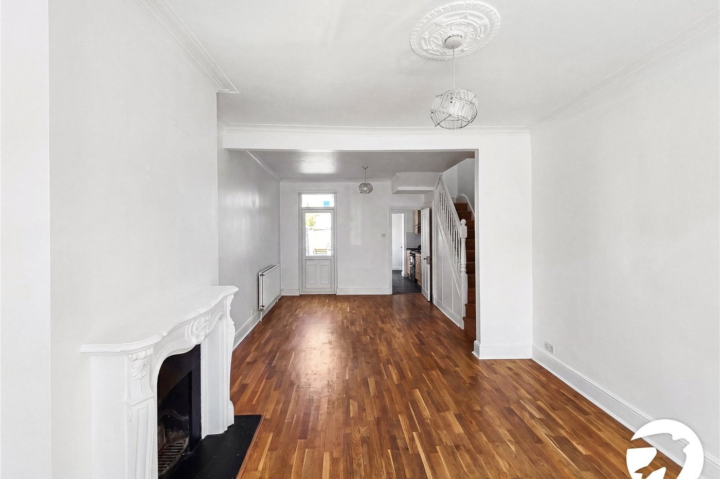 3 bedroom house to rent in London | Robinson Jackson