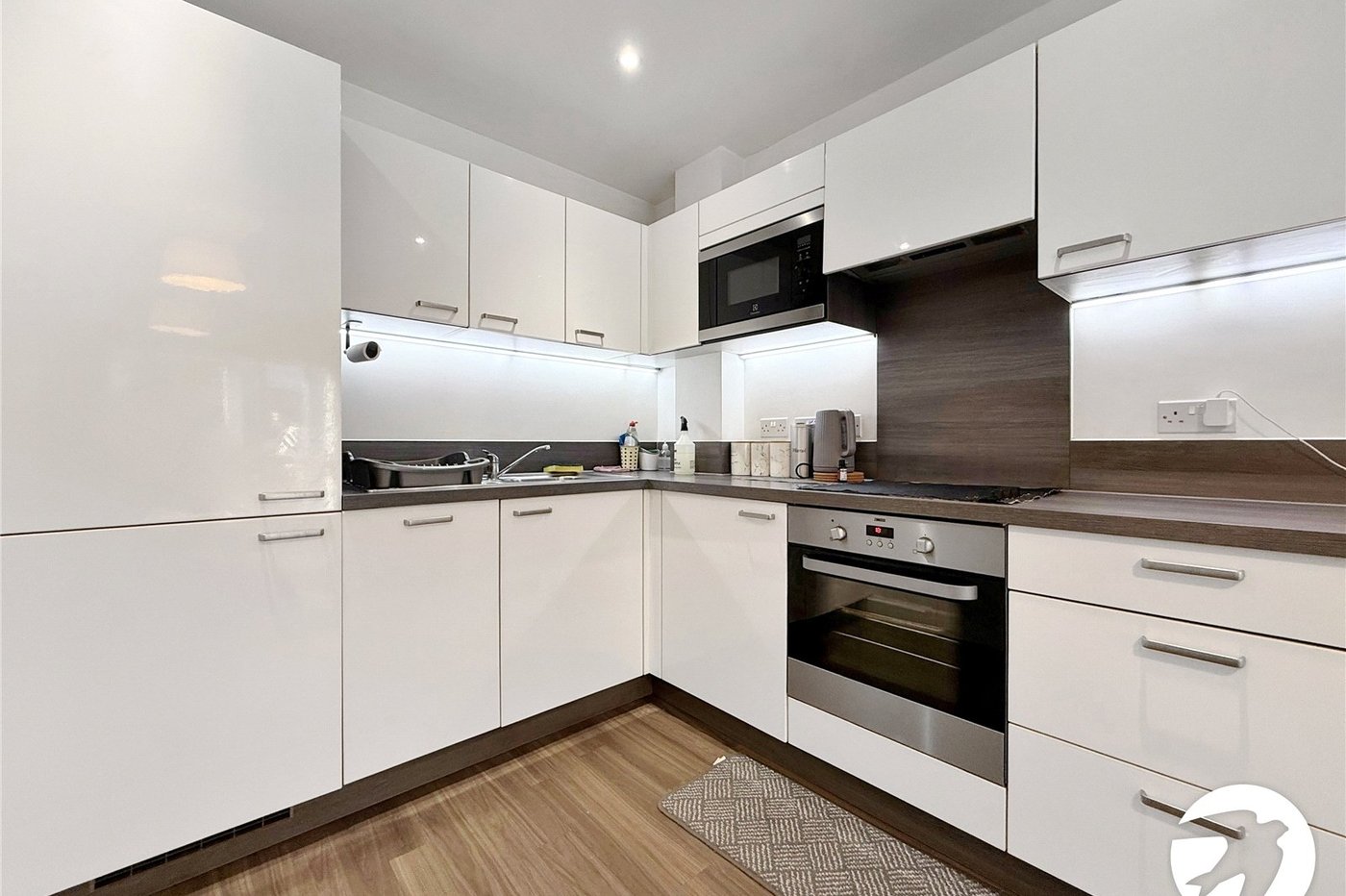 1 bedroom property to rent in Adenmore Road | Robinson Jackson