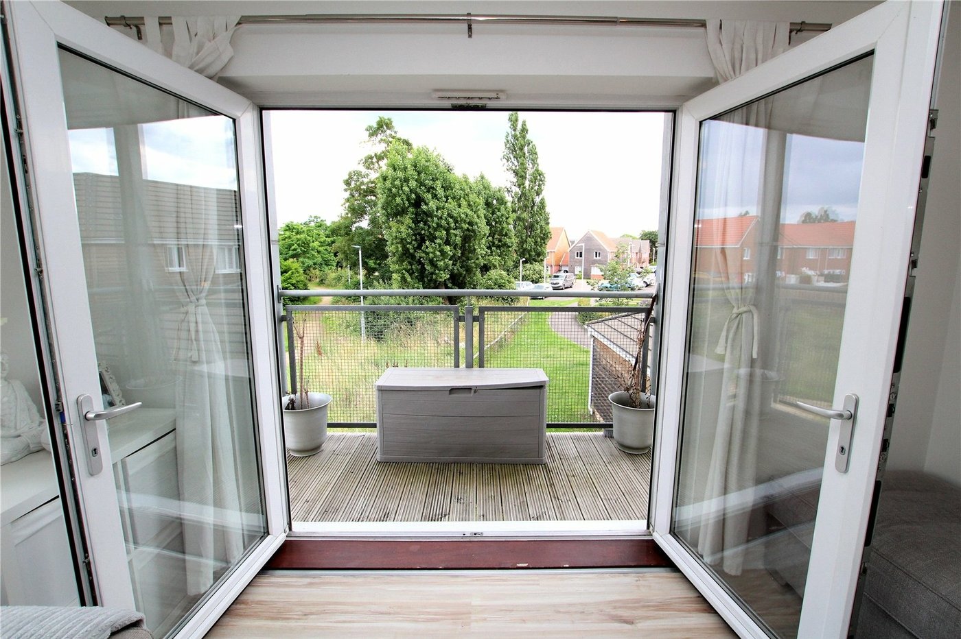 2 bedroom property to rent in Dartford | Robinson Jackson