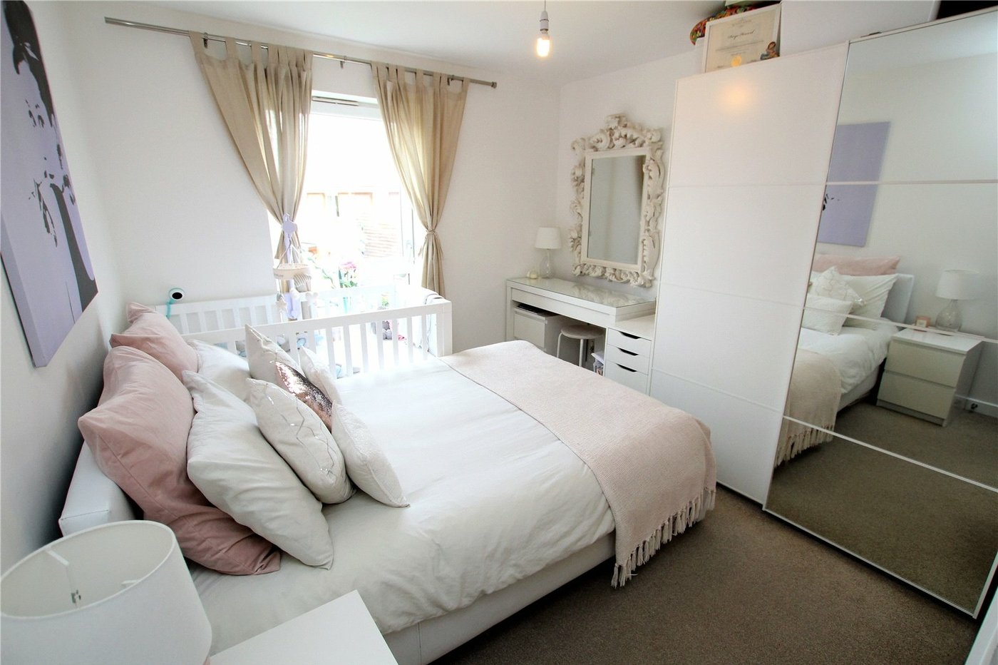 2 bedroom property to rent in Dartford | Robinson Jackson