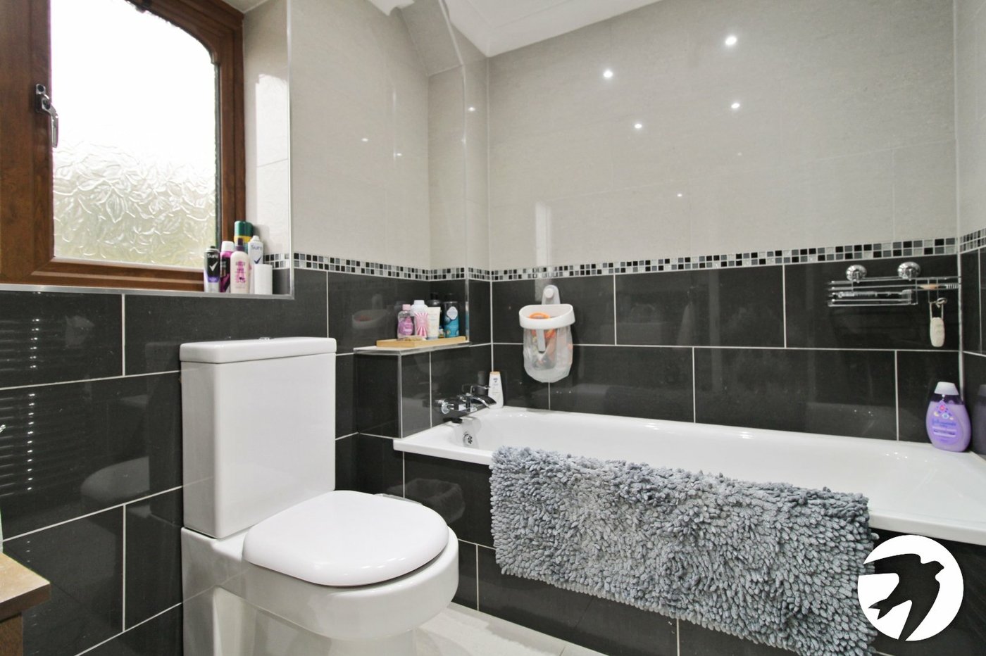 5 bedroom house to rent in Greenhithe | Robinson Michael & Jackson