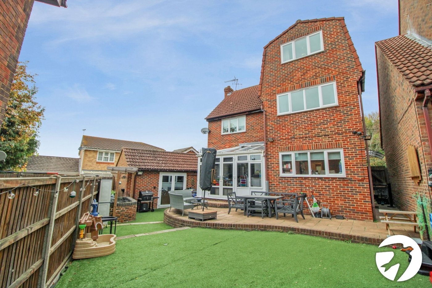 5 bedroom house to rent in Greenhithe | Robinson Michael & Jackson