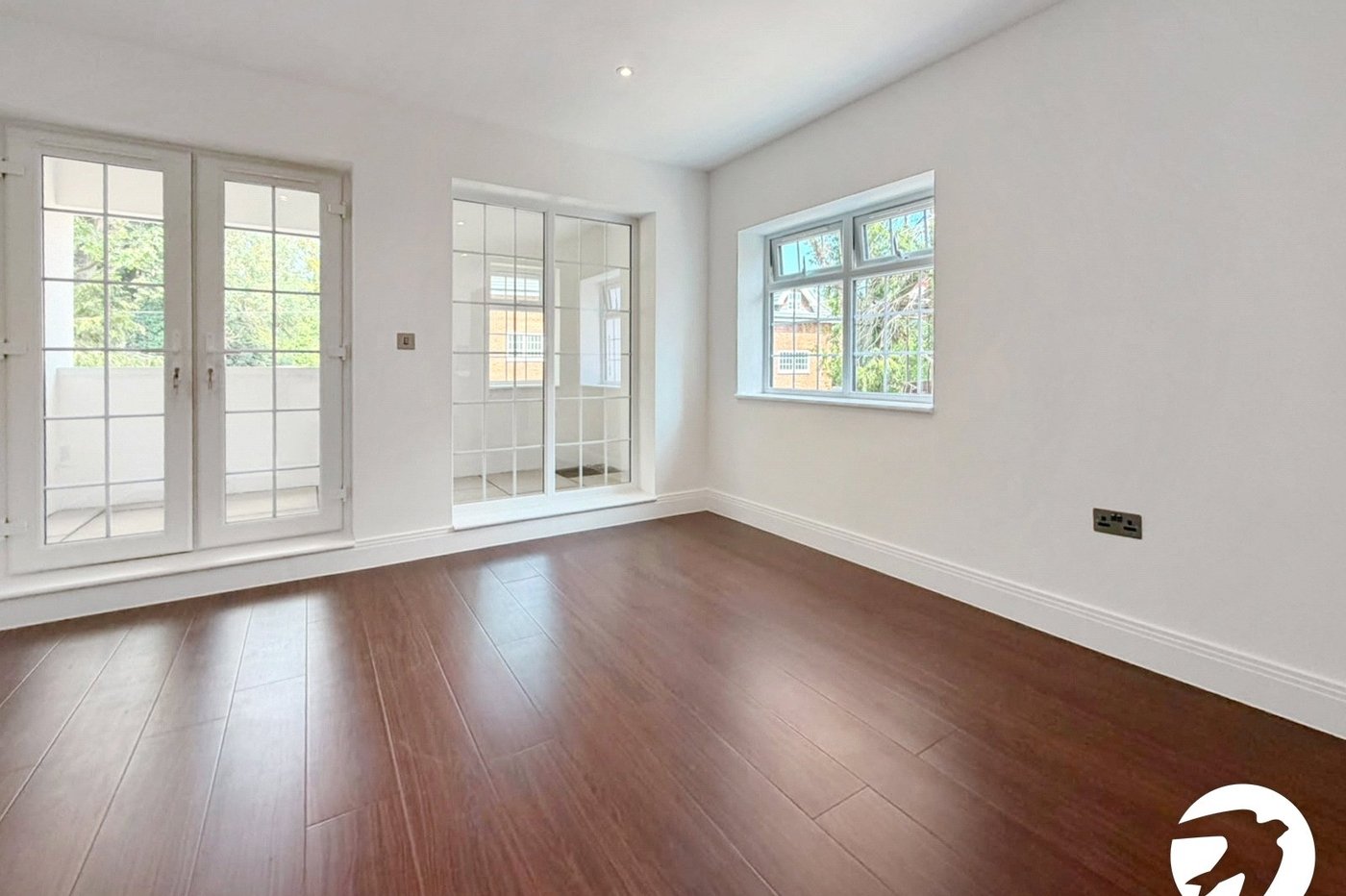 2 bedroom property to rent in London | 