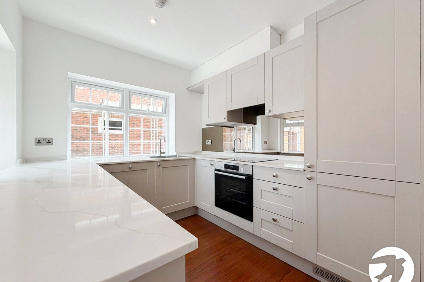 2 bedroom property to rent in London | 
