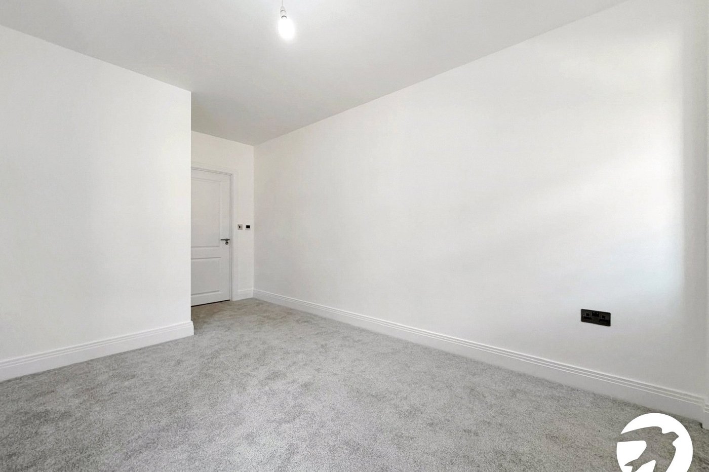 2 bedroom property to rent in London | 
