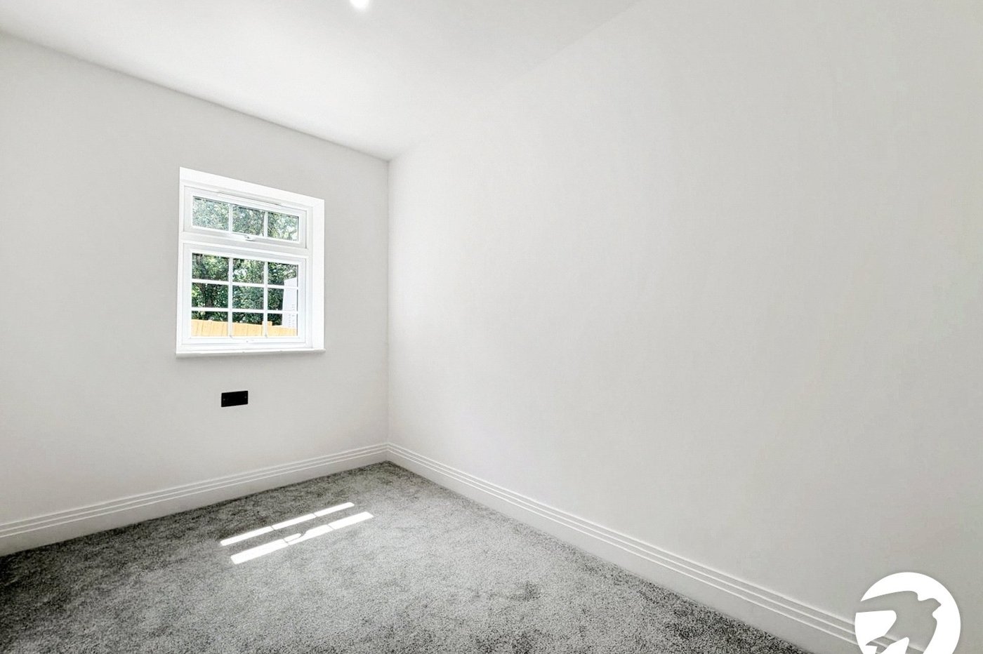 2 bedroom property to rent in London | 