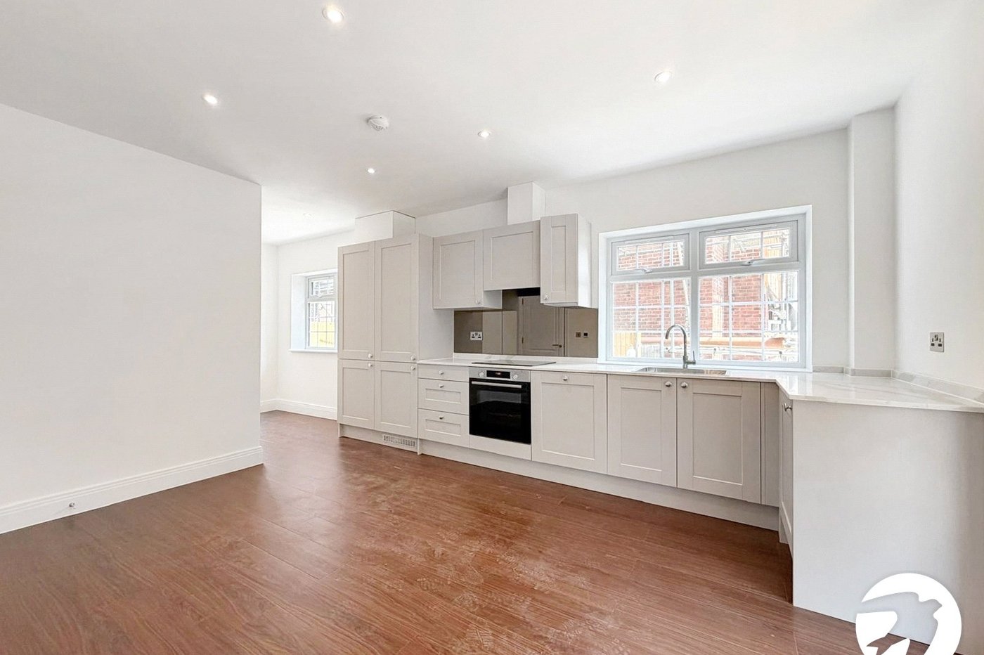 2 bedroom property to rent in London | 