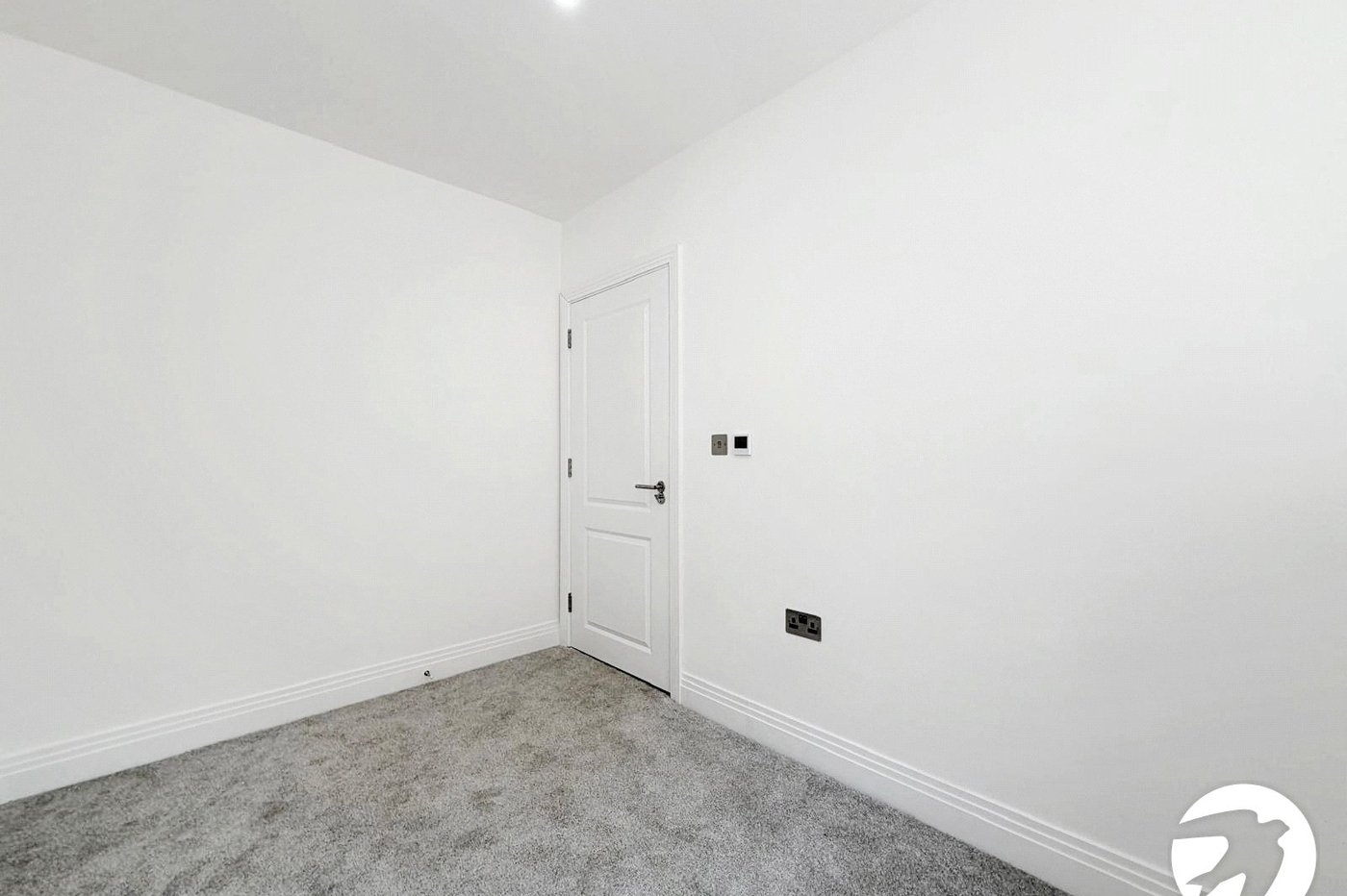 2 bedroom property to rent in London | 