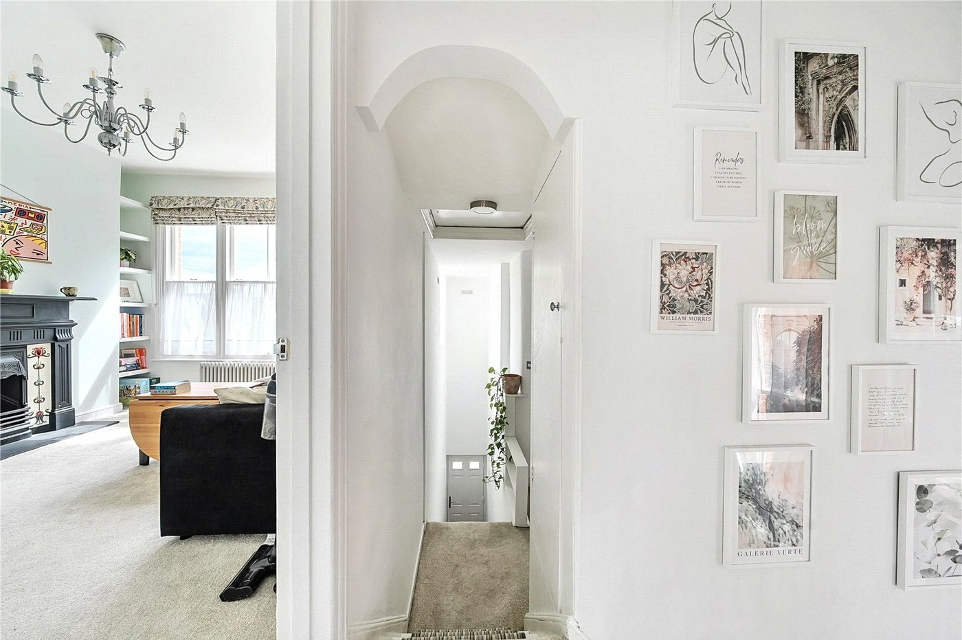 2 bedroom property to rent in London | Robinson Jackson