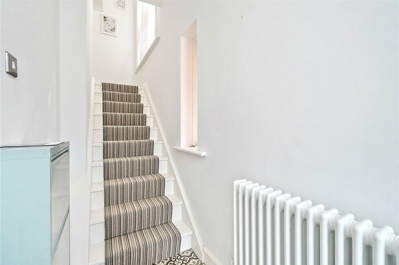 2 bedroom property to rent in London | Robinson Jackson