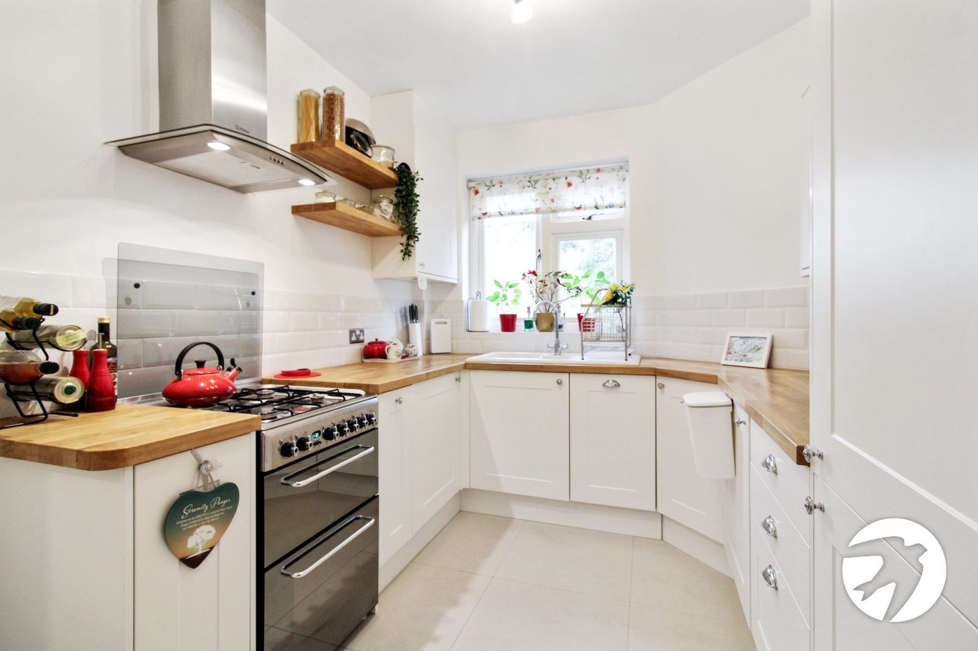 2 bedroom property to rent in London | Robinson Jackson