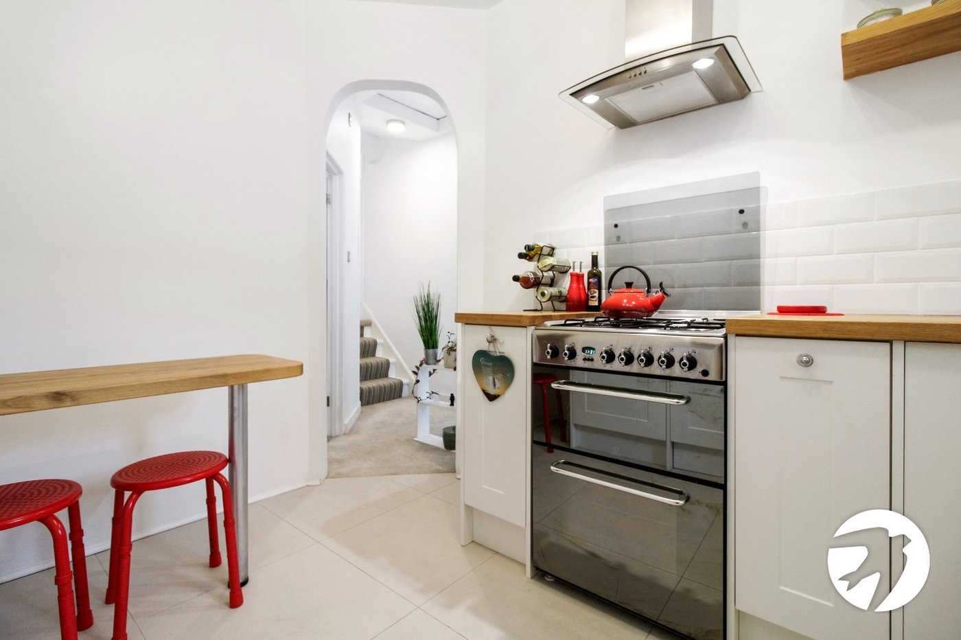 2 bedroom property to rent in London | Robinson Jackson