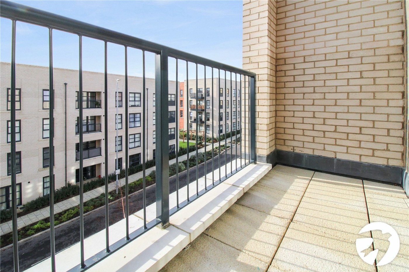 2 bedroom property to rent in Western Cross | Robinson Michael & Jackson