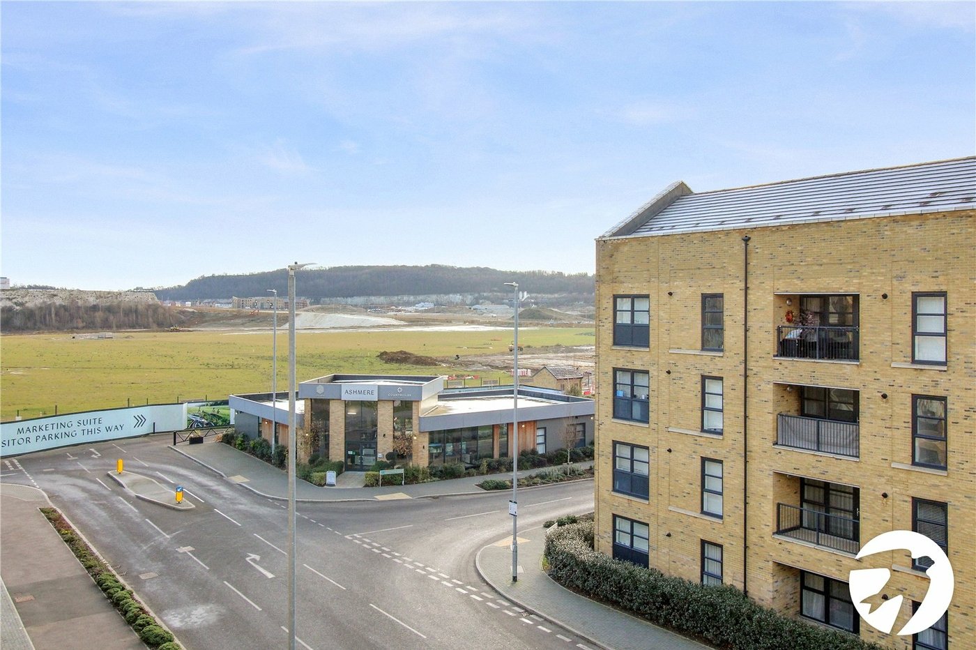 2 bedroom property to rent in Western Cross | Robinson Michael & Jackson