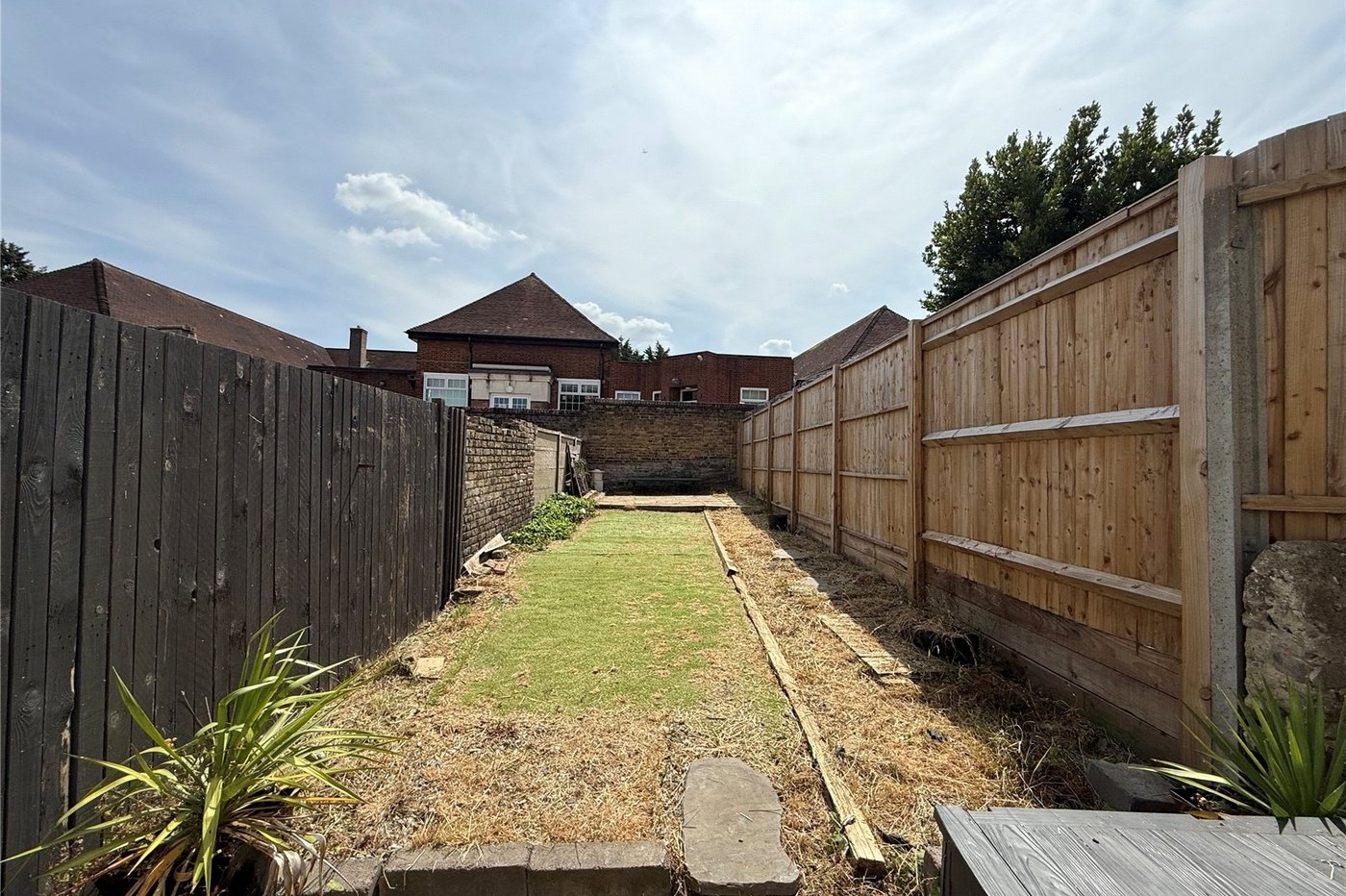 2 bedroom house to rent in Chatham | Robinson Michael & Jackson