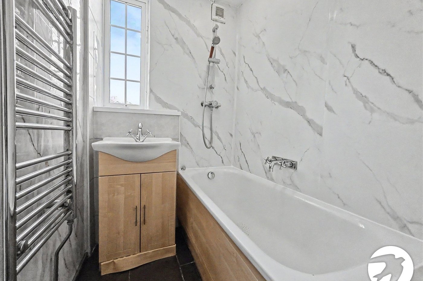 3 bedroom house to rent in London | Robinson Jackson