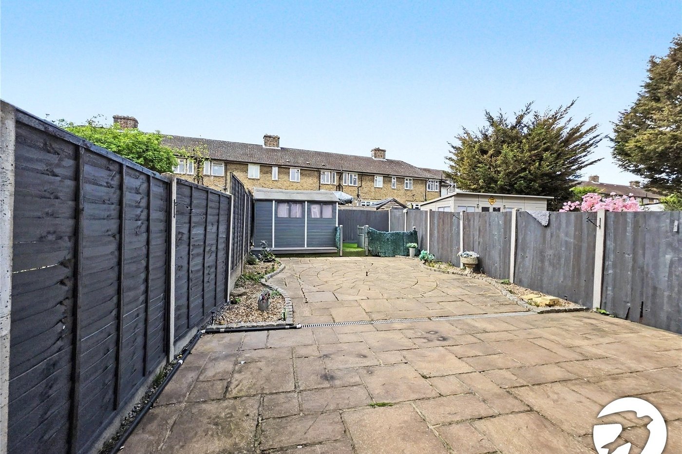 3 bedroom house to rent in London | Robinson Jackson