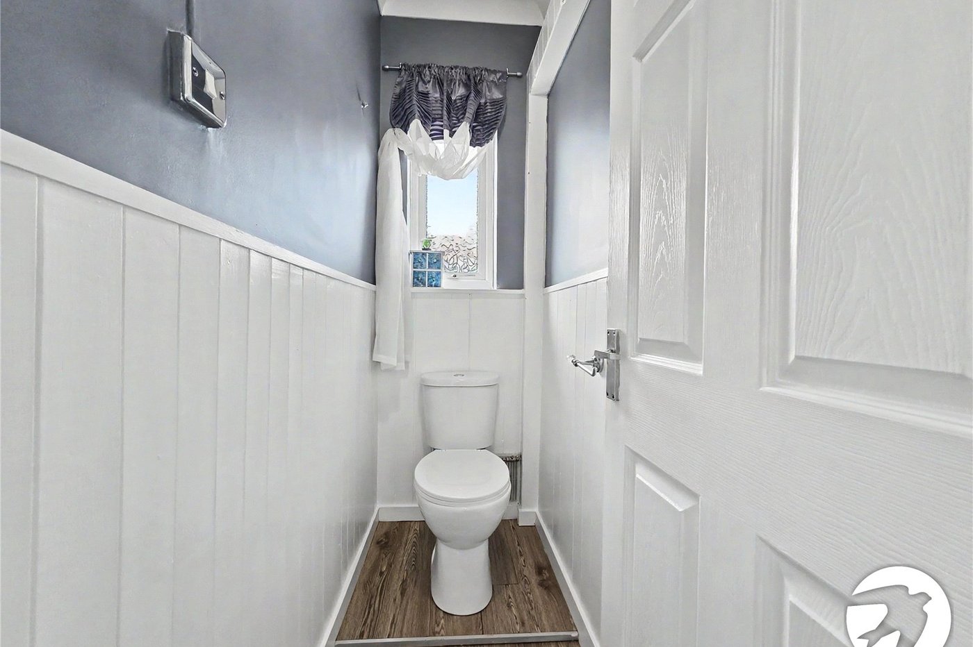 3 bedroom house to rent in London | Robinson Jackson