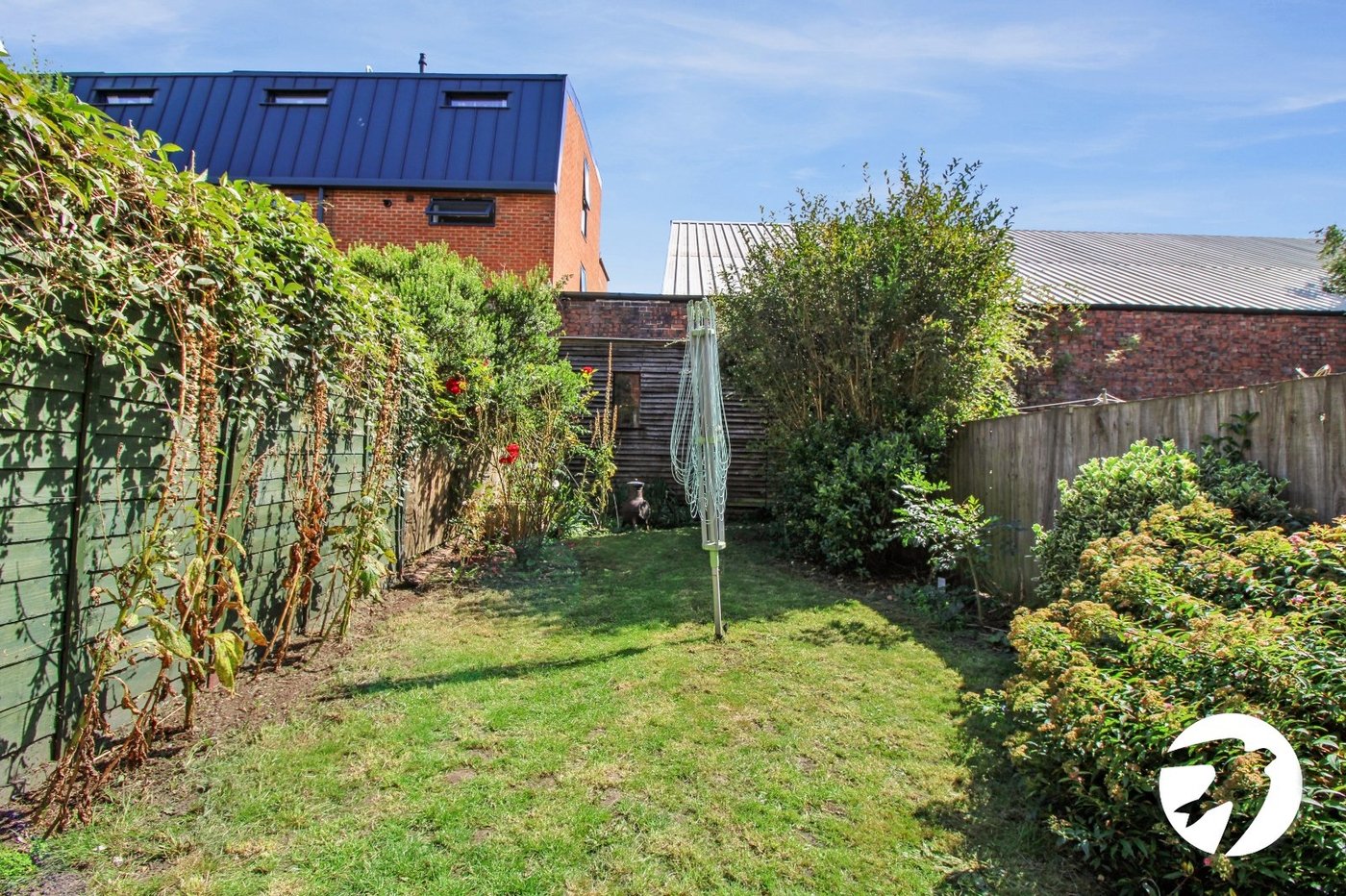 2 bedroom property to rent in London | Robinson Jackson