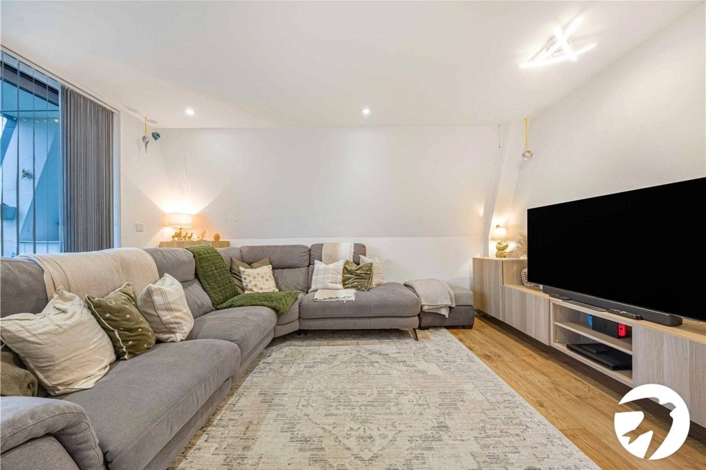 2 bedroom property to rent in Orpington | Robinson Jackson