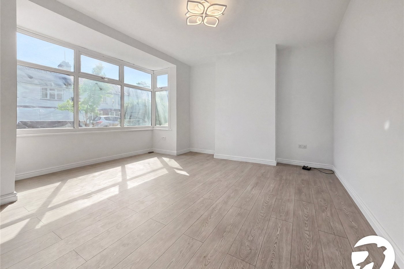 4 bedroom house to rent in London | Robinson Jackson