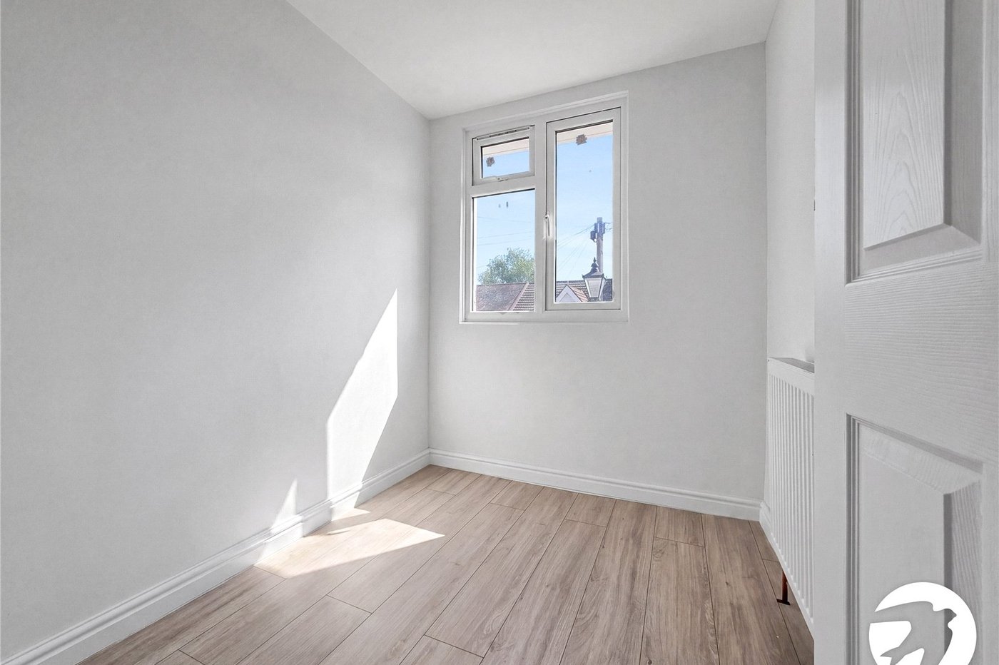 4 bedroom house to rent in London | Robinson Jackson