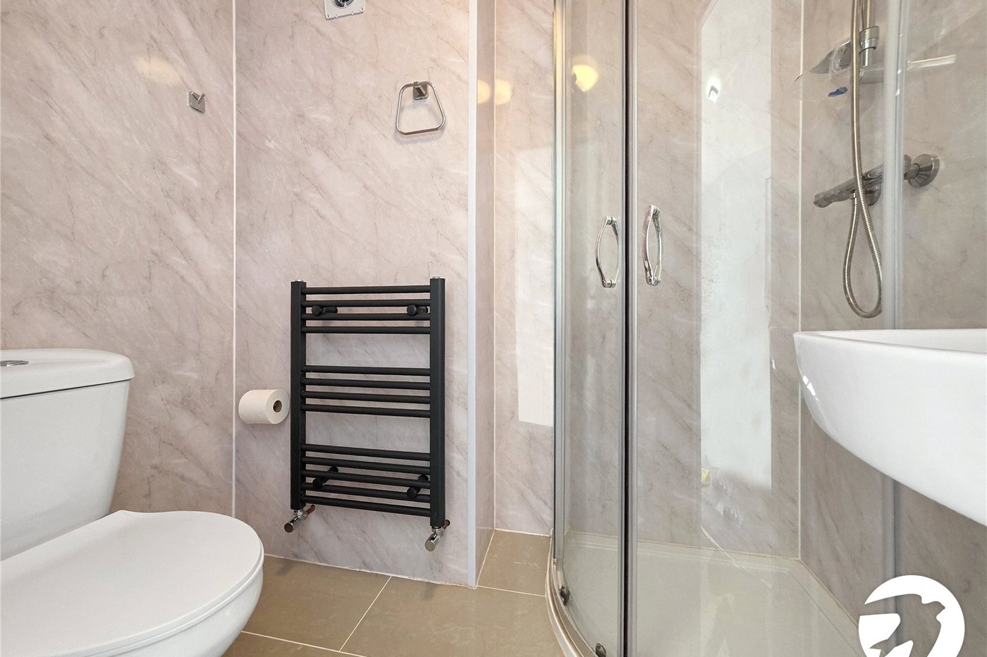 4 bedroom house to rent in London | Robinson Jackson