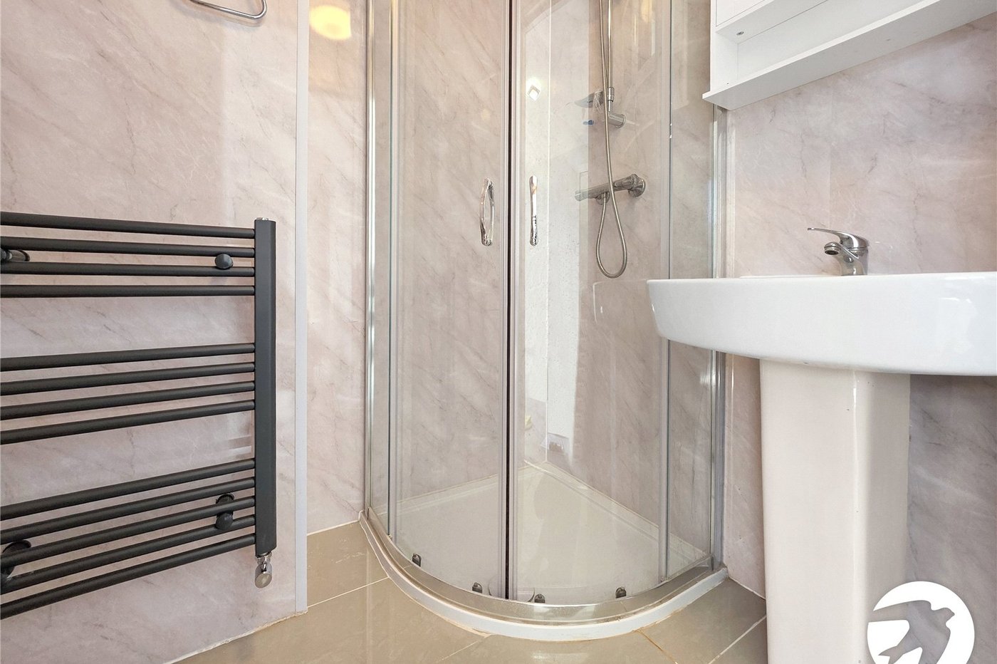 4 bedroom house to rent in London | Robinson Jackson