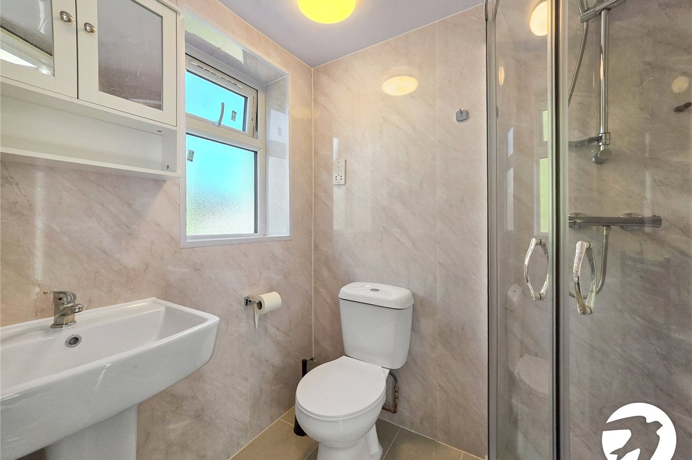 4 bedroom house to rent in London | Robinson Jackson