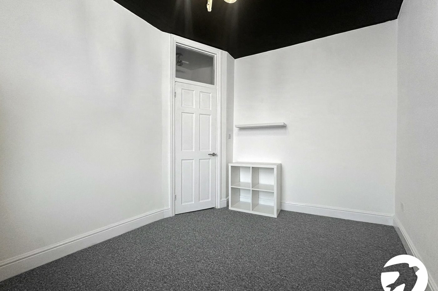 2 bedroom property to rent in London | 