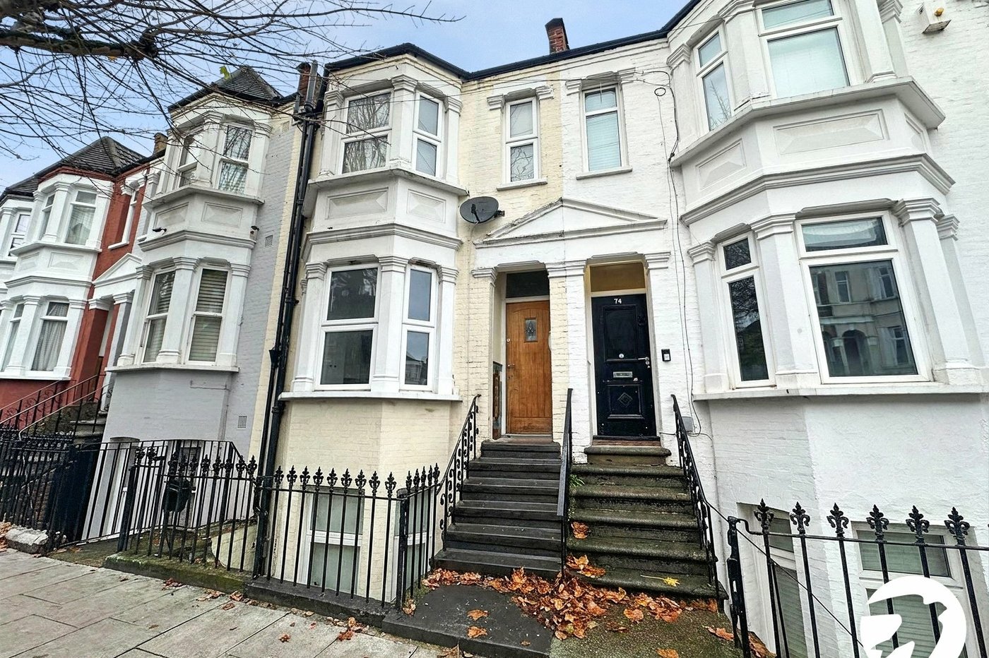 2 bedroom property to rent in London | 