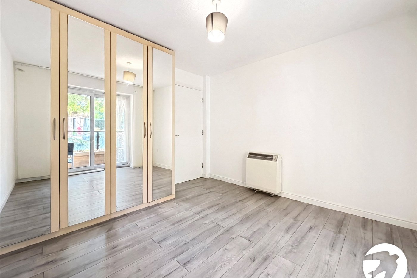2 bedroom property to rent in London | 