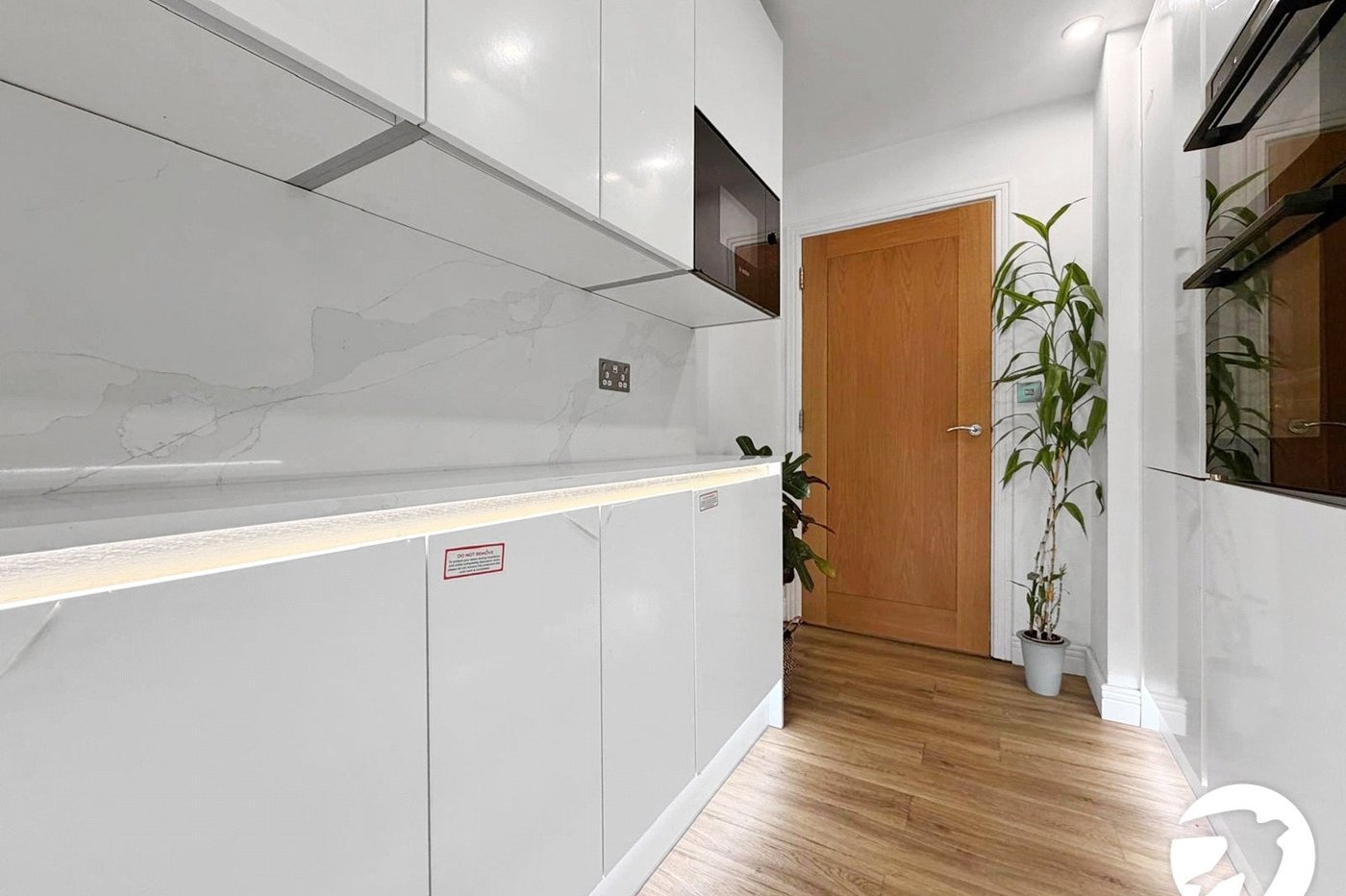2 bedroom property to rent in London | 