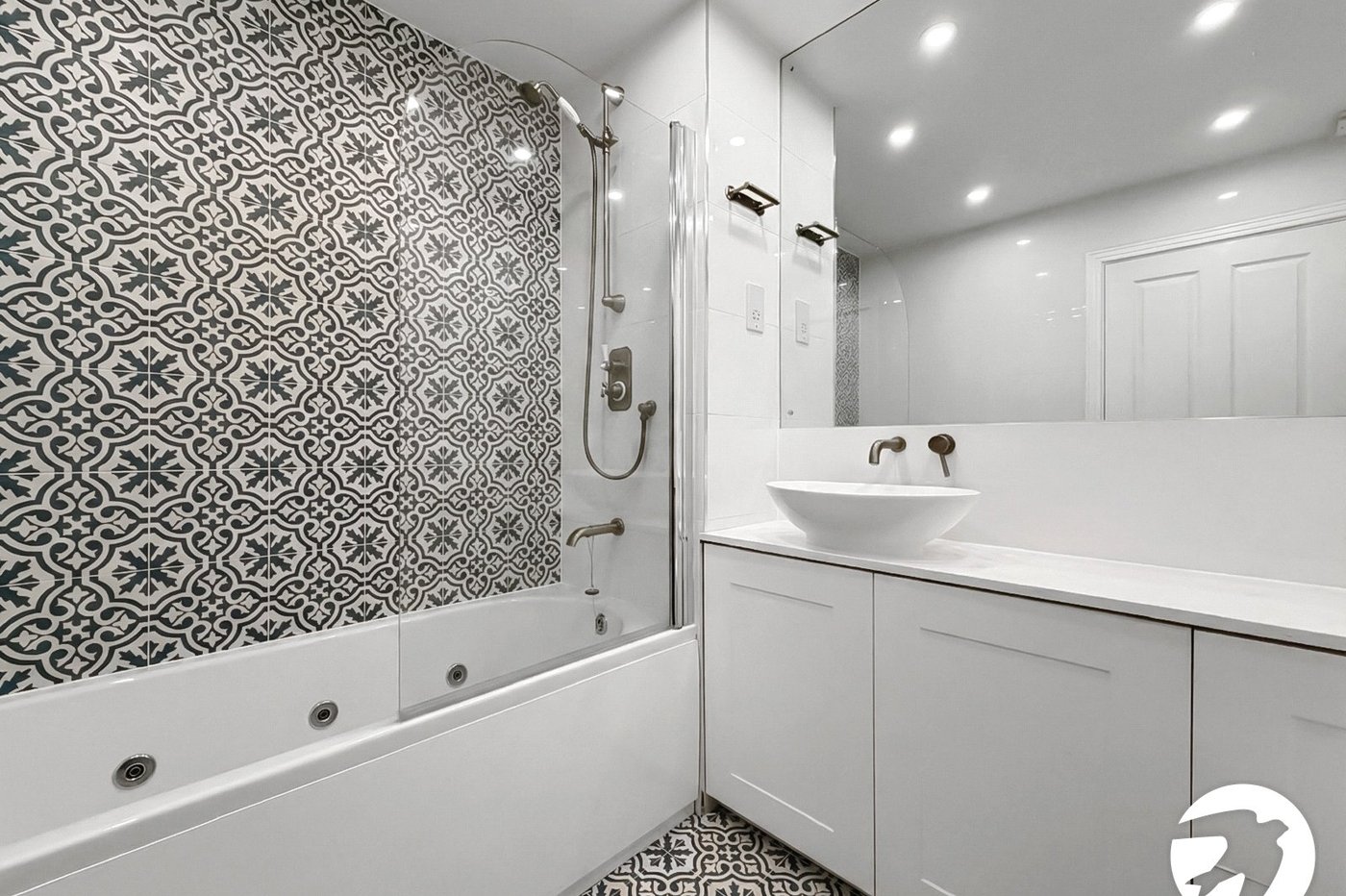 2 bedroom property to rent in London | 