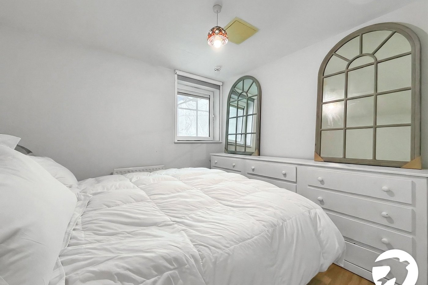 2 bedroom property to rent in London | 