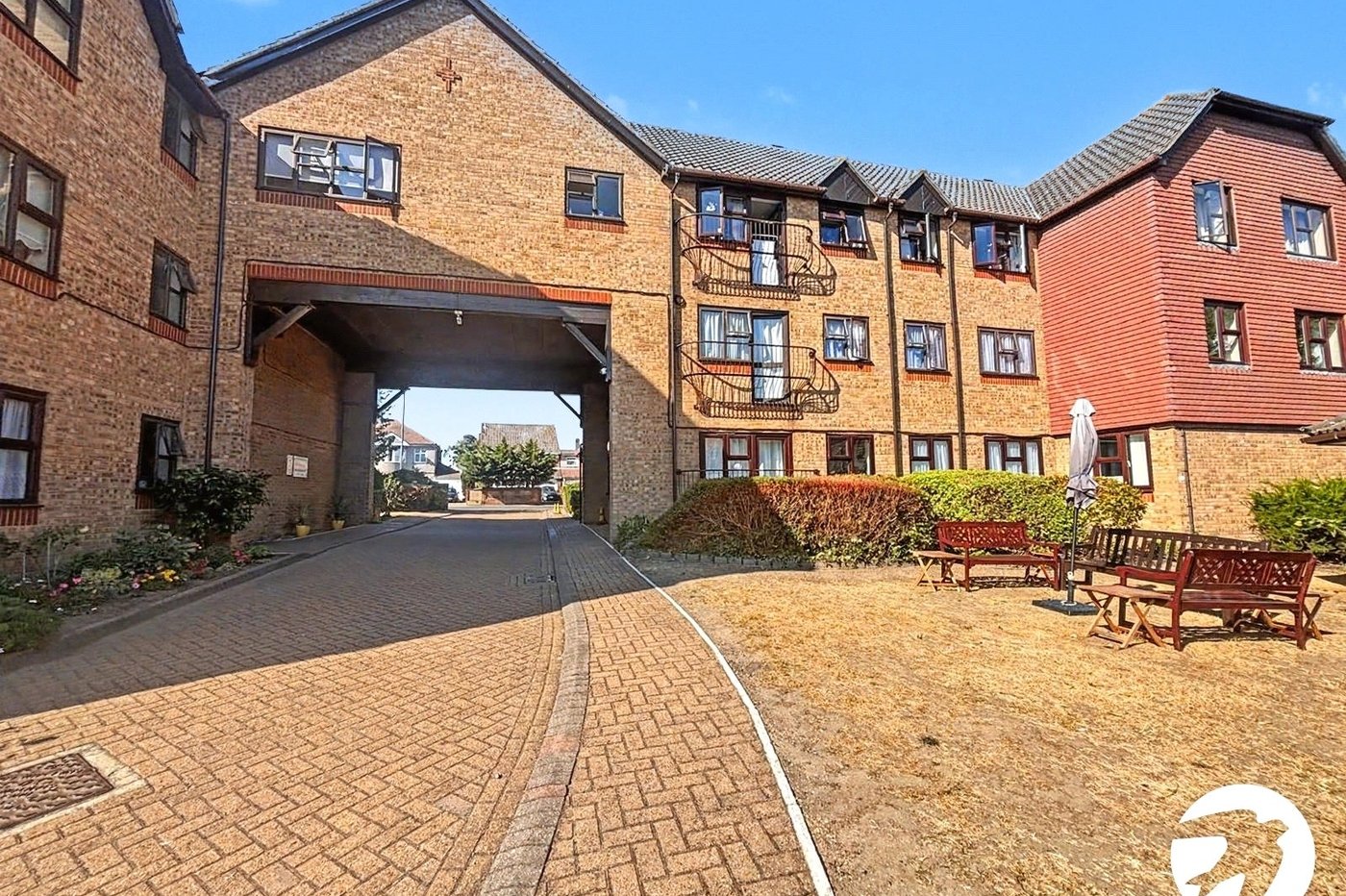 2 bedroom property to rent in Belvedere | Robinson Jackson