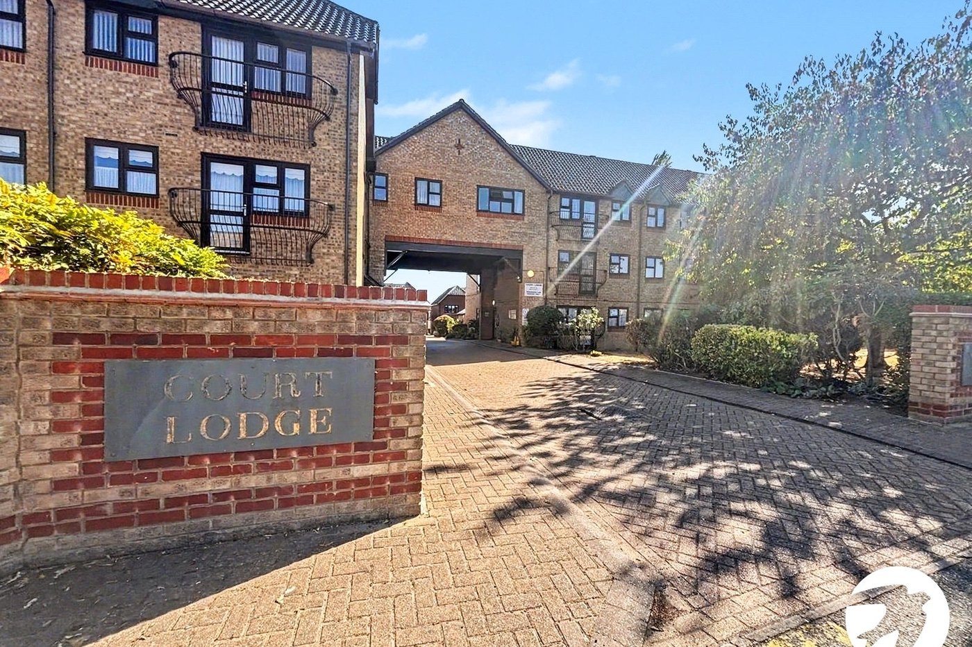 2 bedroom property to rent in Belvedere | Robinson Jackson