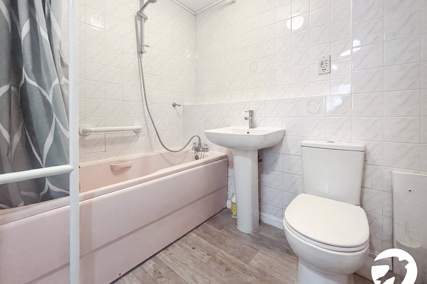 2 bedroom property to rent in Belvedere | Robinson Jackson