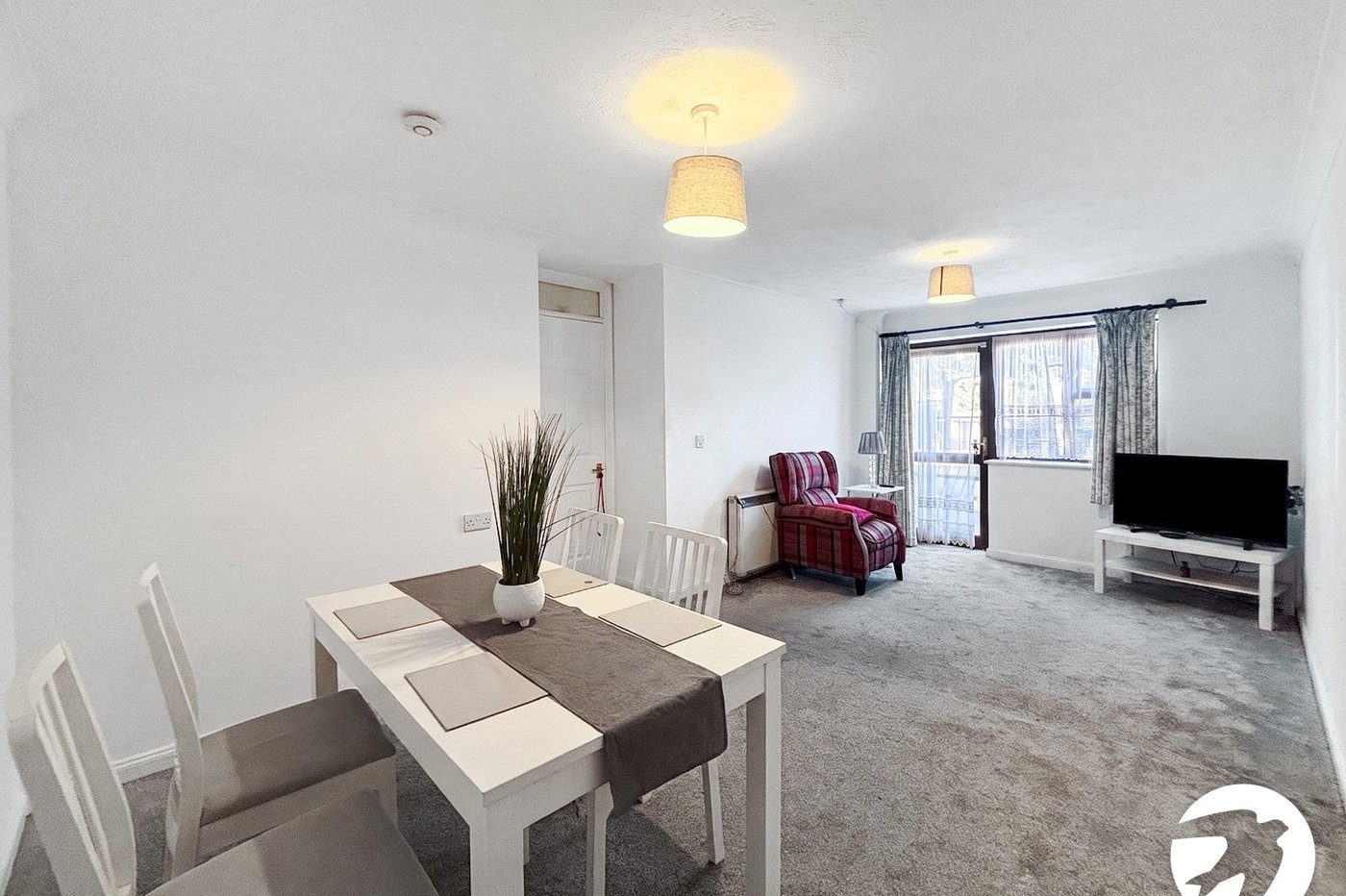 2 bedroom property to rent in Belvedere | Robinson Jackson