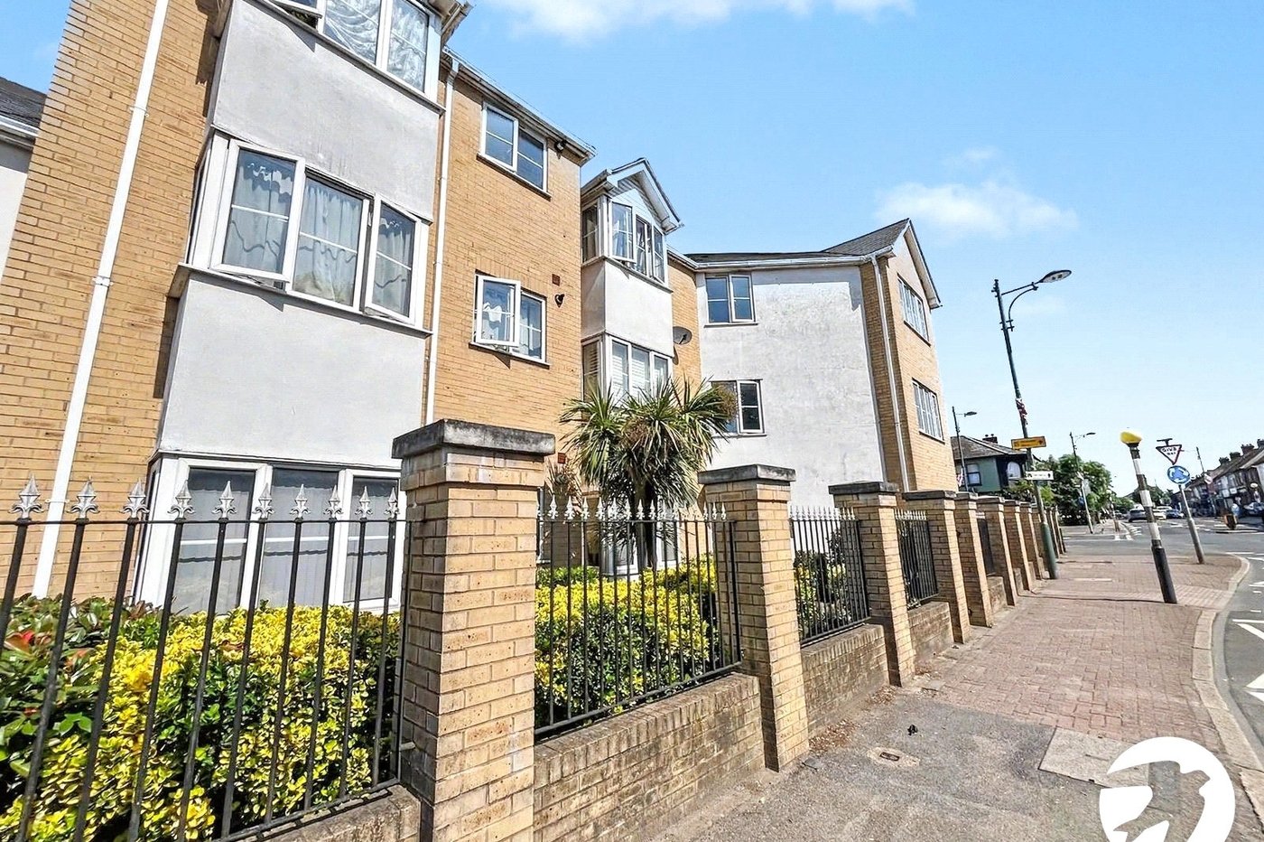 2 bedroom property to rent in Northumberland Heath | Robinson Jackson
