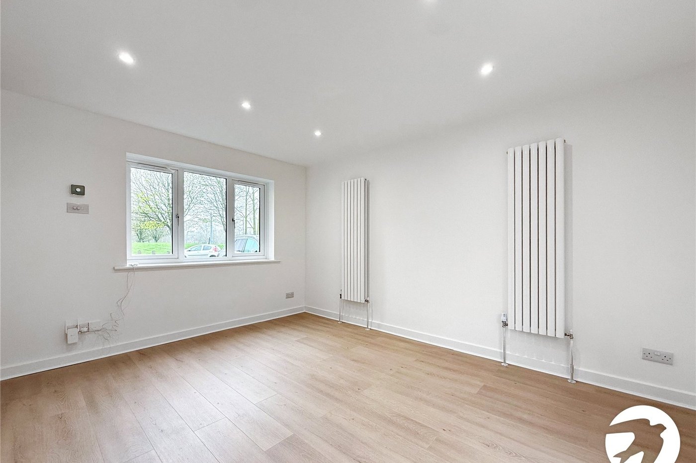 2 bedroom house to rent in London | Robinson Jackson