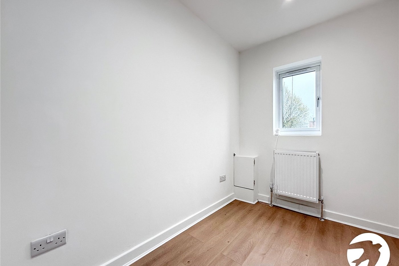 2 bedroom house to rent in London | Robinson Jackson