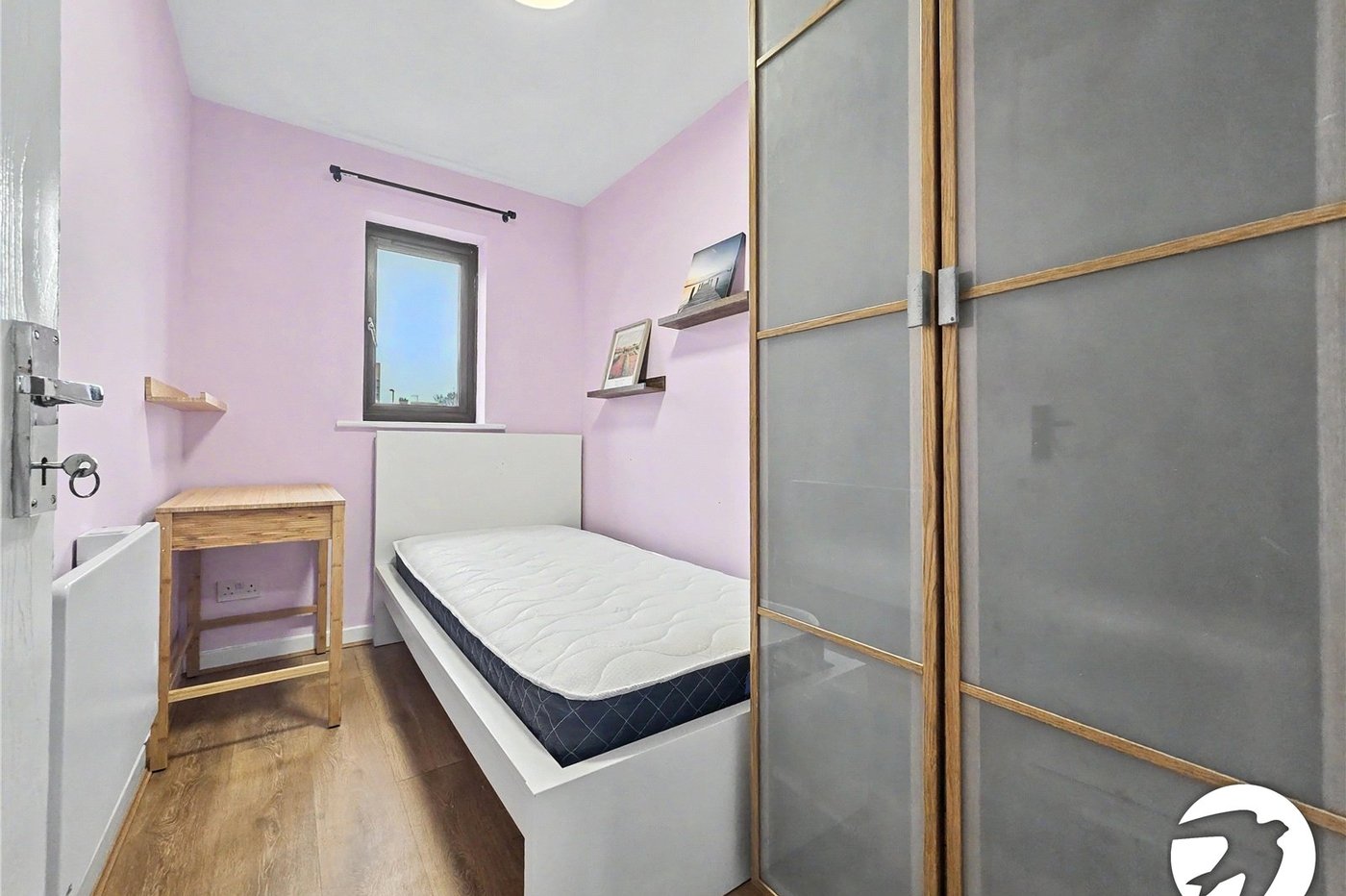 3 bedroom house to rent in London | Robinson Jackson