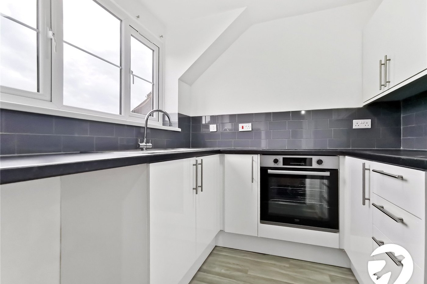2 bedroom property to rent in Dartford | Robinson Jackson